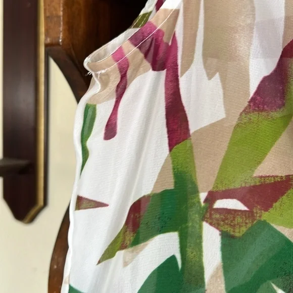 WORTHINGTON White/Burgundy/Green Jungle Pattern Sleeveless Top, Large Petite,GUC - Picture 7 of 9